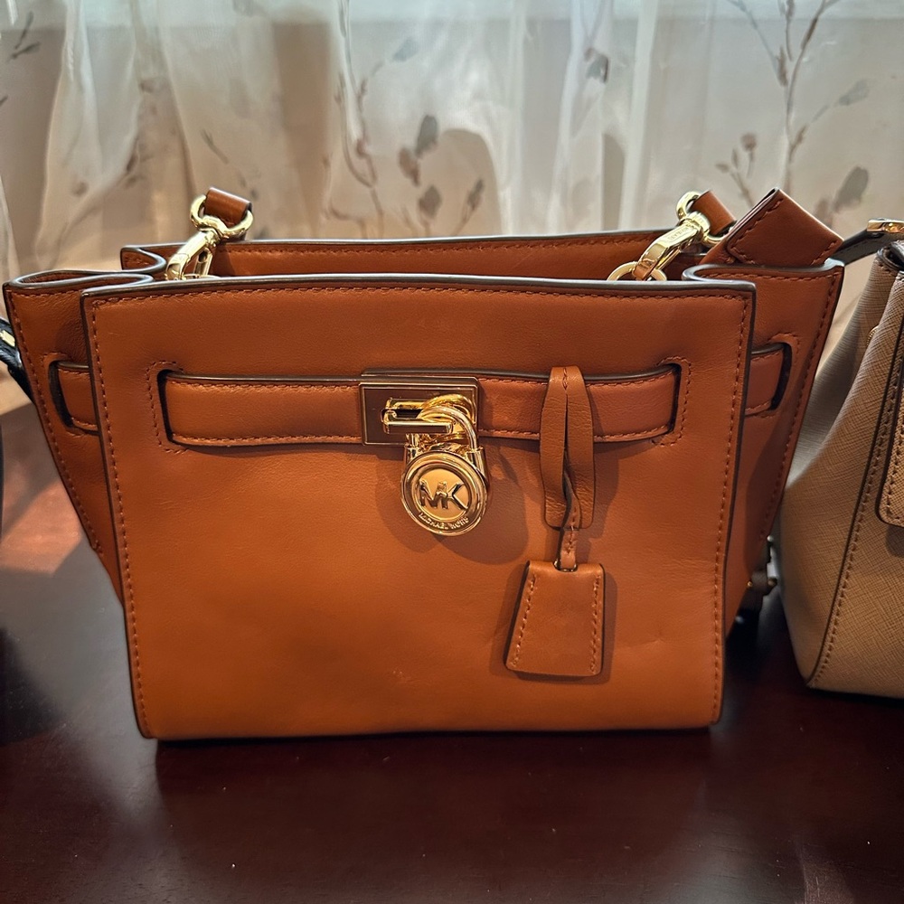 Michael Kors Hamilton Traveler